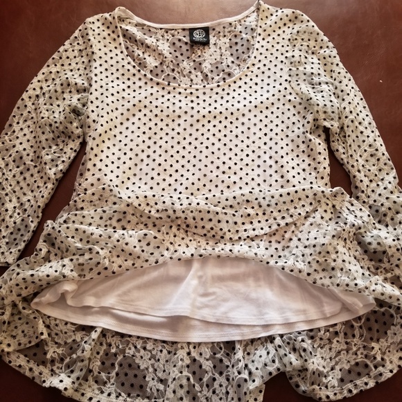SOLD * Bobeau Lace Peplum Polka Dot Top - Picture 4 of 7